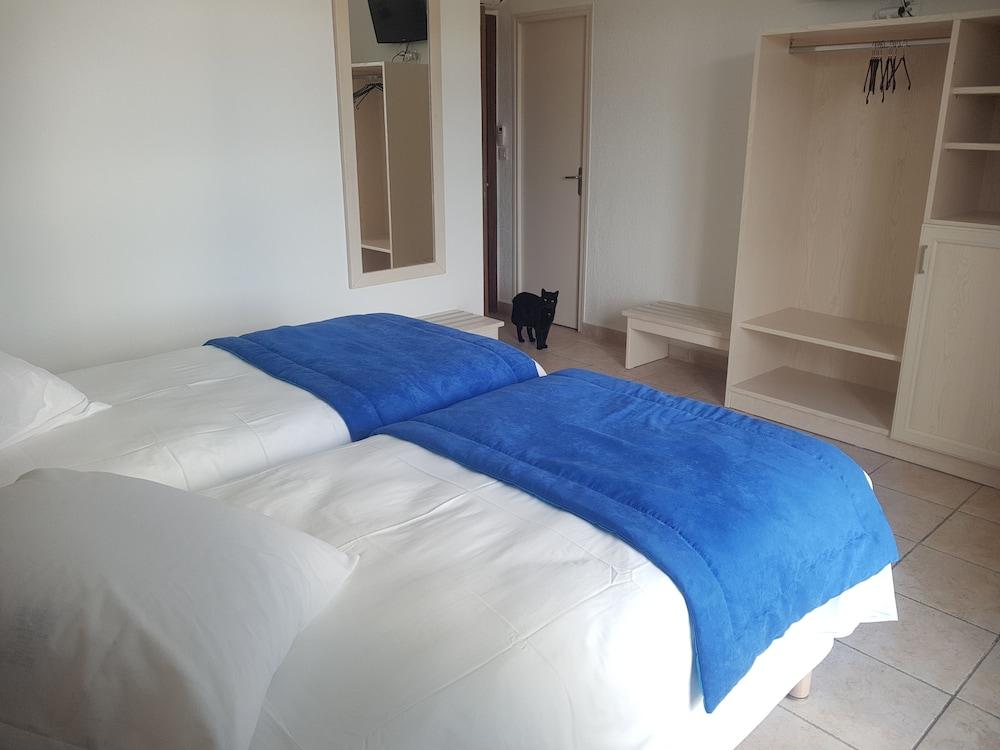 Corsica Hostel Porto-Vecchio, Partie Dortoirs Екстер'єр фото