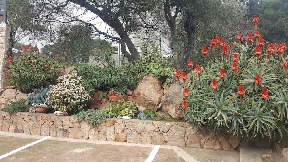 Corsica Hostel Porto-Vecchio, Partie Dortoirs Екстер'єр фото