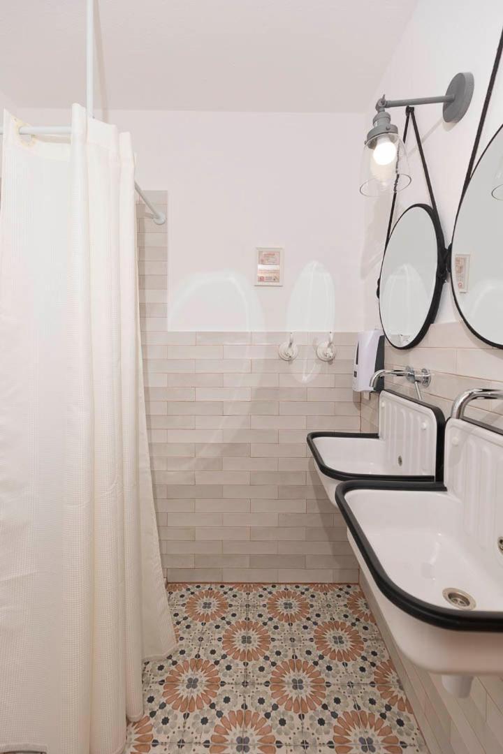 Corsica Hostel Porto-Vecchio, Partie Dortoirs Екстер'єр фото