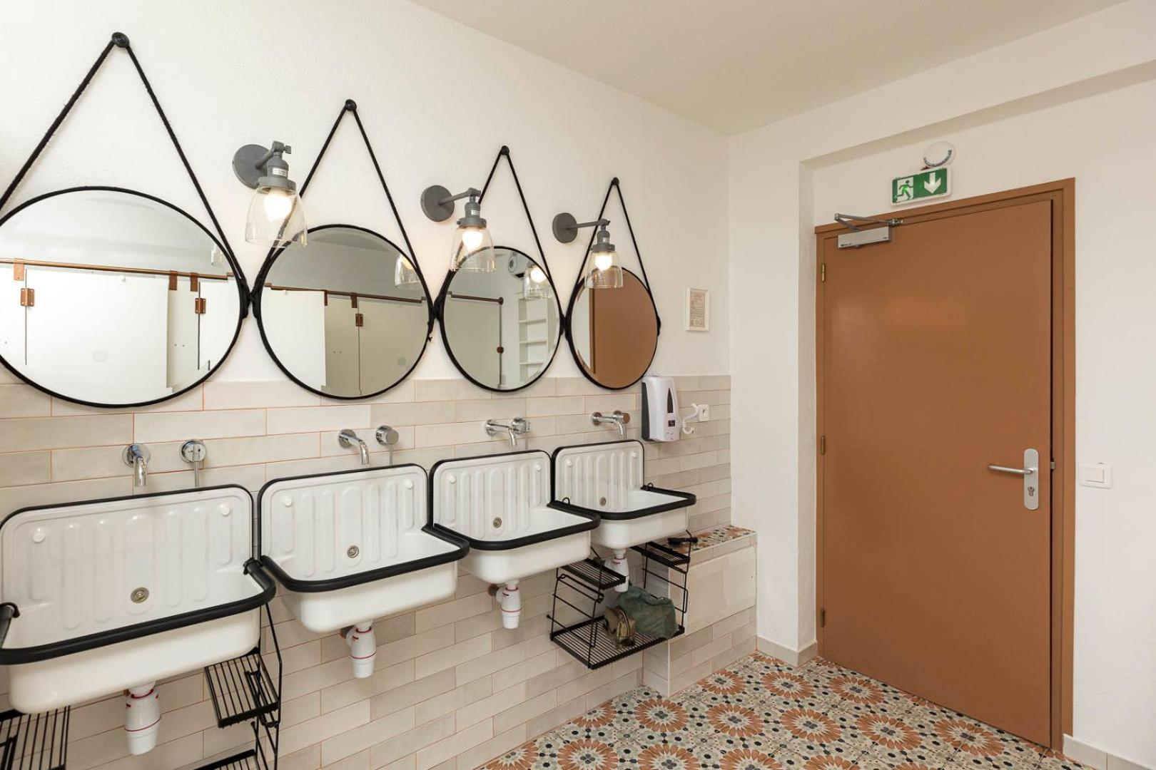 Corsica Hostel Porto-Vecchio, Partie Dortoirs Екстер'єр фото